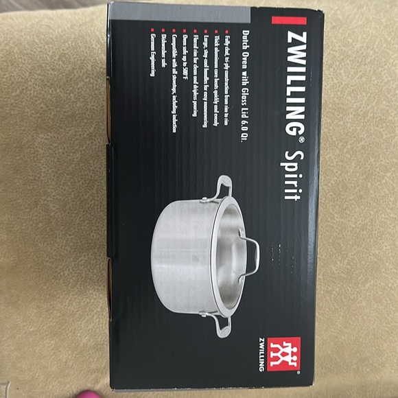 NWT Zwilling Spirit Dutch Oven w Glass Lid 6 Qt - Picture 3 of 5